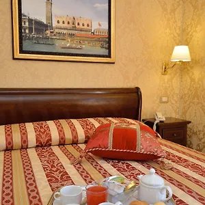 residenza-goldoni.hotelinveneto.com/