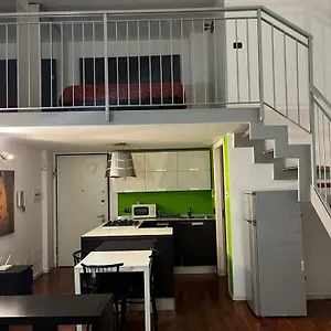 Apartment Sonnino, Milan