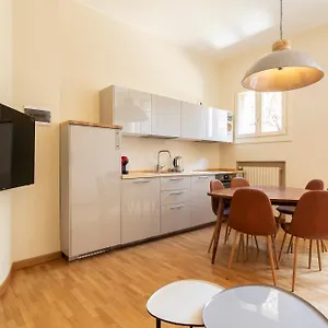 Apartment Residenza Cornaggia, Milan