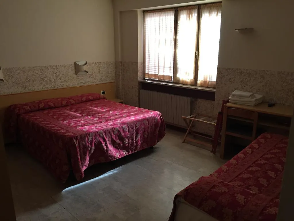 Hotel Nettuno Milan 0*,  Italy