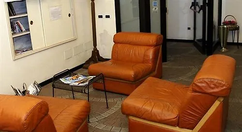 Hotel Nettuno Milan 0*,  Italy